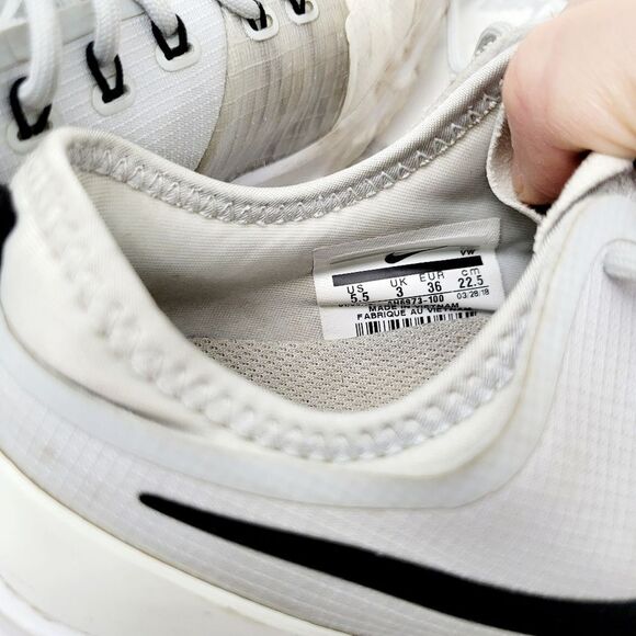 Nike White & Grey Sneakers Running Shoes Size: 5.5US - Picture 10 of 10